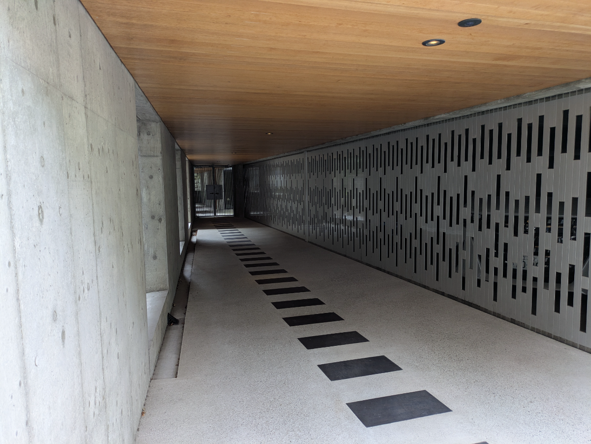 v20251019150703/fresh/building/J00100401290_12