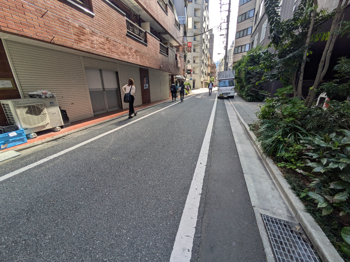 v20251019150703/fresh/building/J00100402614_10