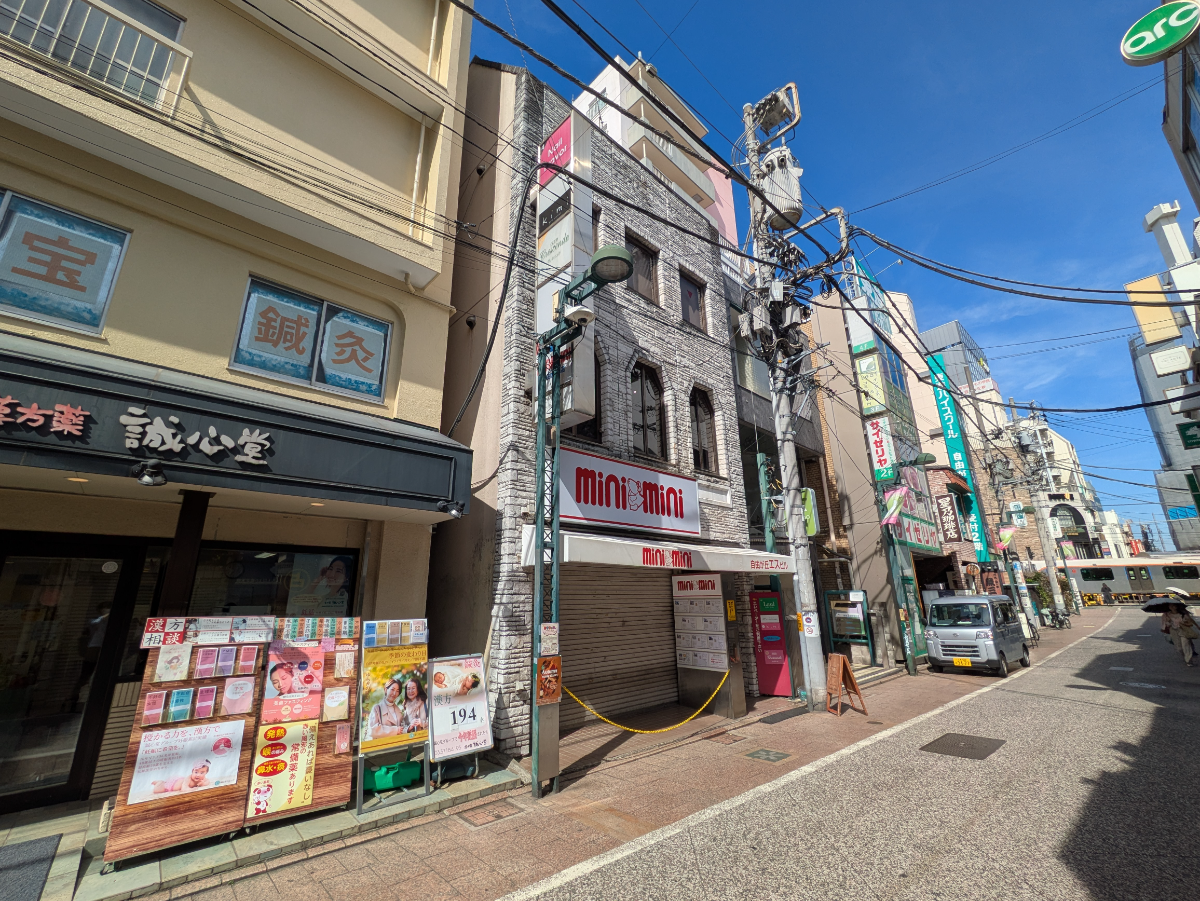 v20251019150703/fresh/building/J00100404899_5