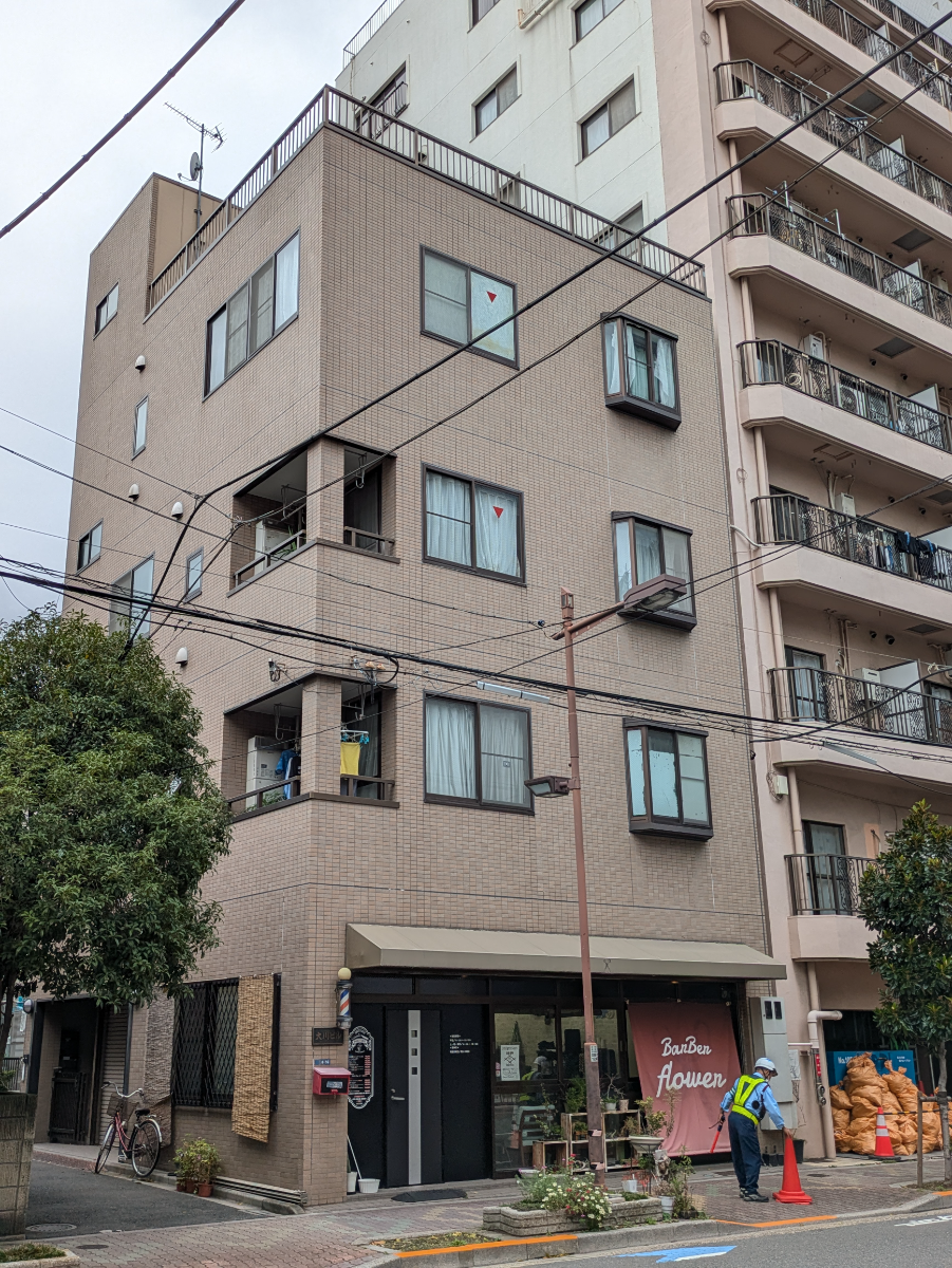 v20251019150703/fresh/building/J00100405627_8