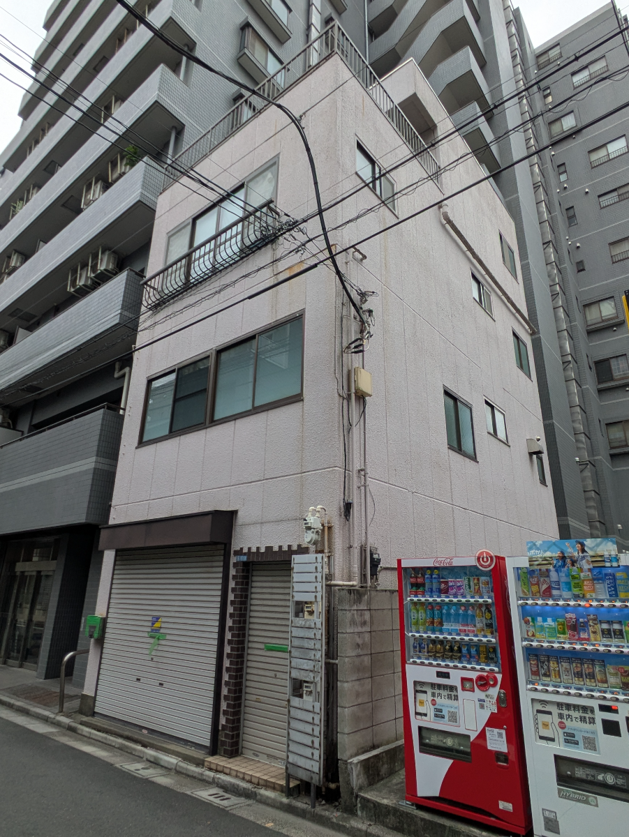 v20251019150703/fresh/building/J00100407932_9