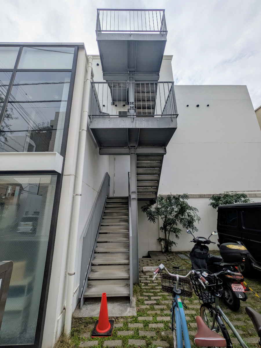 v20251019150703/fresh/building/J00100413400_9