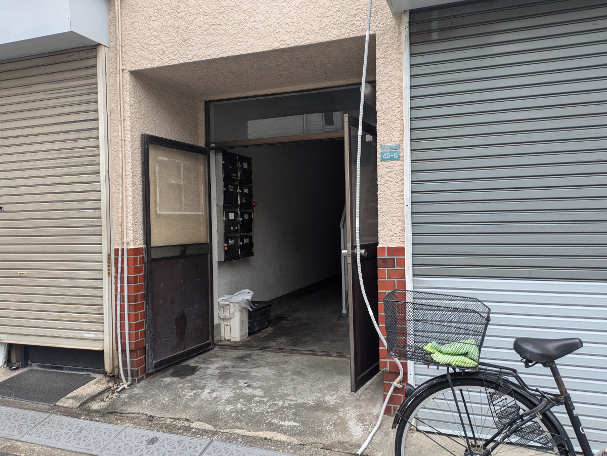 v20251019150703/fresh/building/J00100414351_3