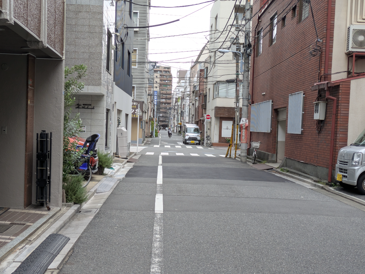 v20251019150703/fresh/building/J00100416071_9