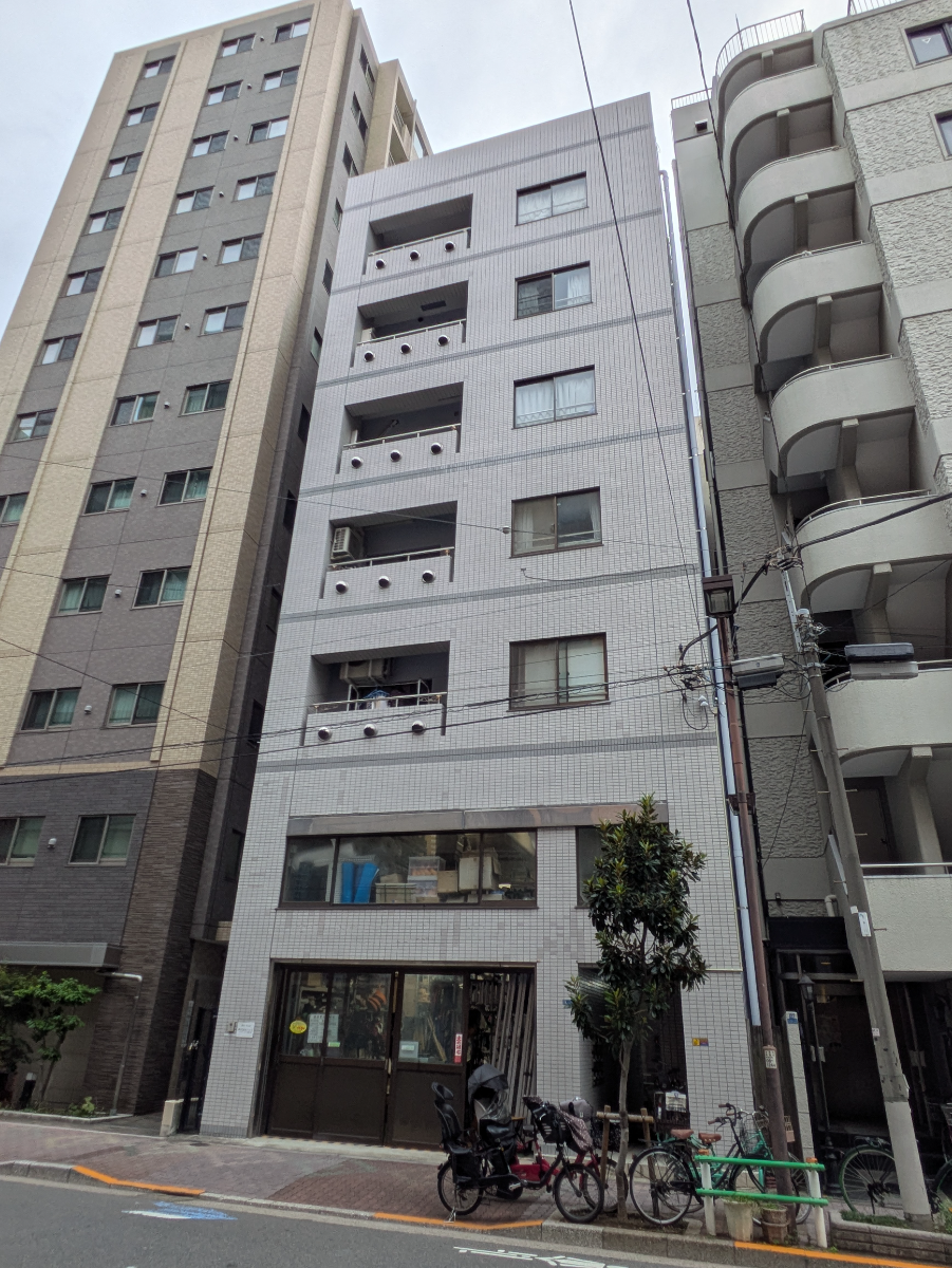 v20251019150703/fresh/building/J00100427316_6