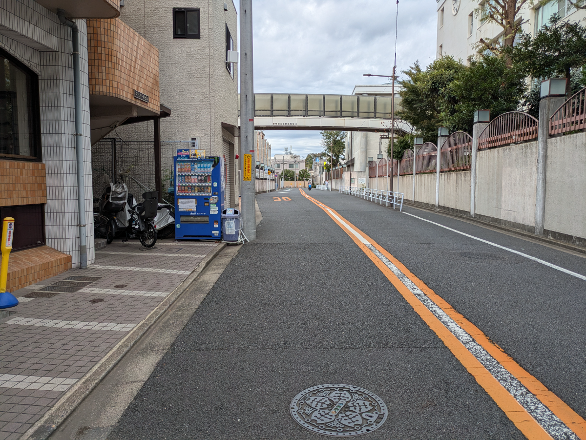 v20251019150703/fresh/building/J00100443118_13