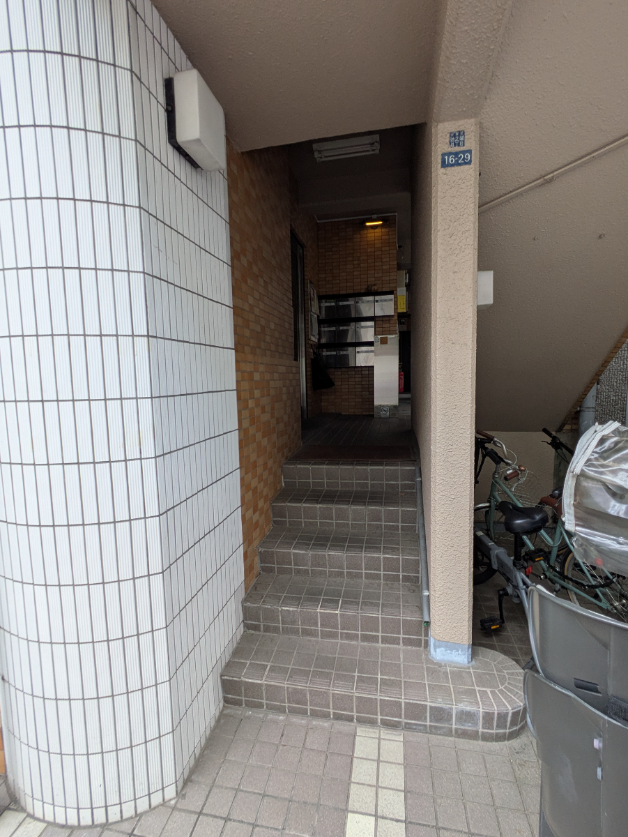 v20251019150703/fresh/building/J00100443118_4
