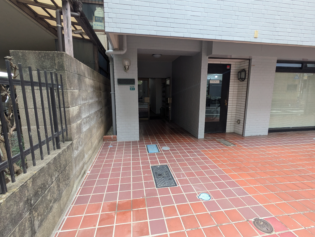v20251022150707/fresh/building/J00100358259_3