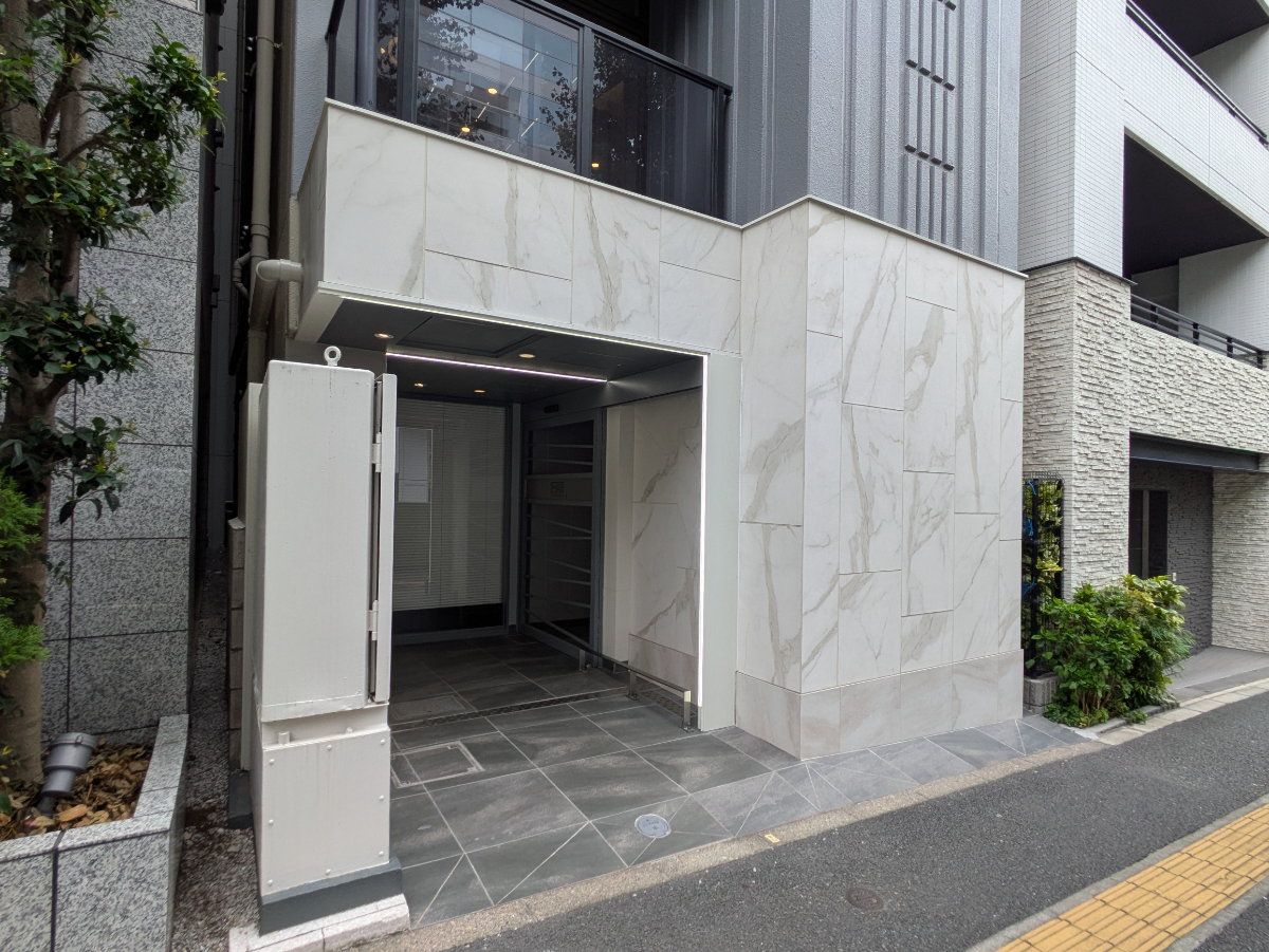 v20251022150707/fresh/building/J00100365719_9