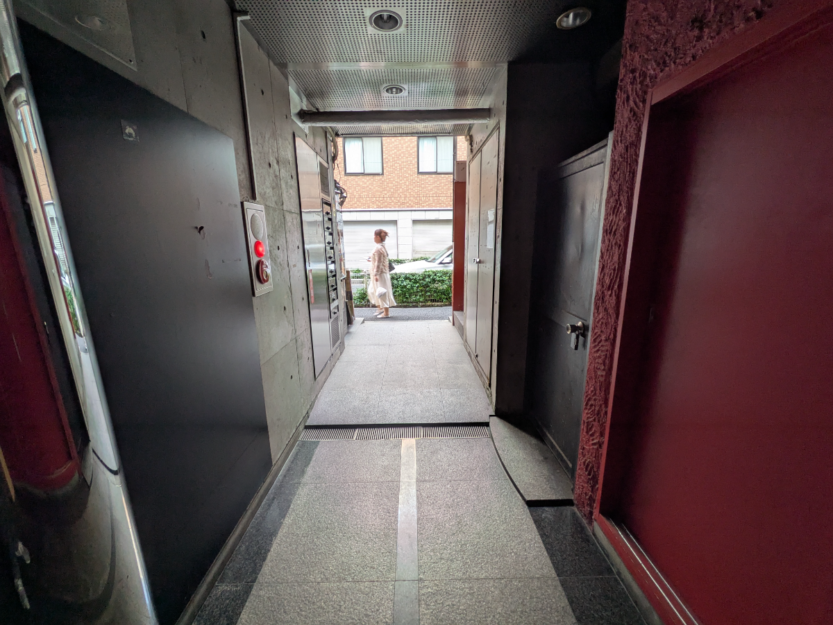 v20251022150707/fresh/building/J00100385513_9