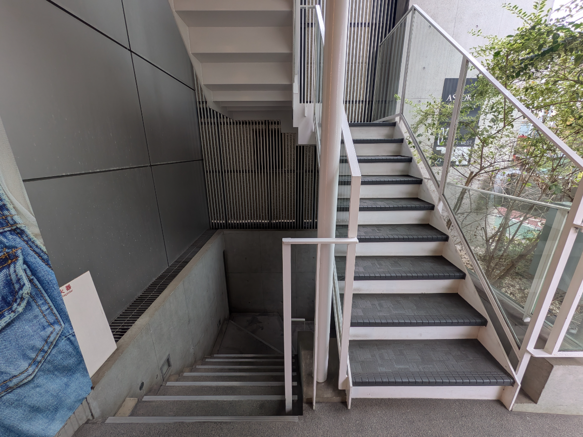 v20251024150704/fresh/building/J00100611551_8