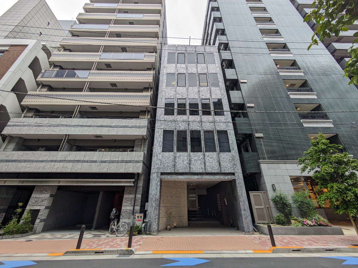 v20251025150703/fresh/building/J00100358326_15
