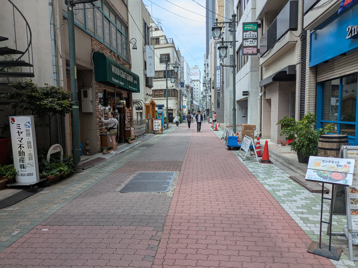 v20251025150703/fresh/building/J00100379766_2