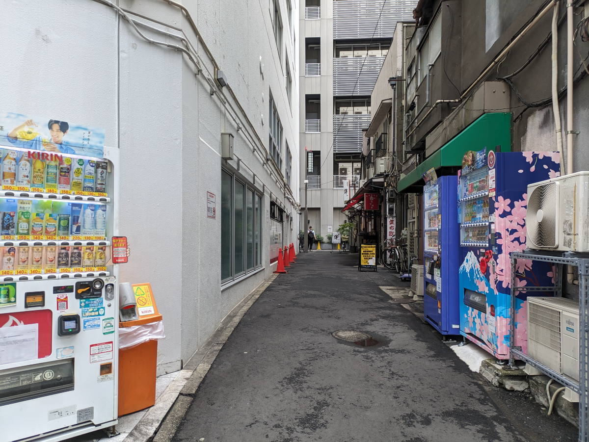 v20251025150703/fresh/building/J00100385483_12