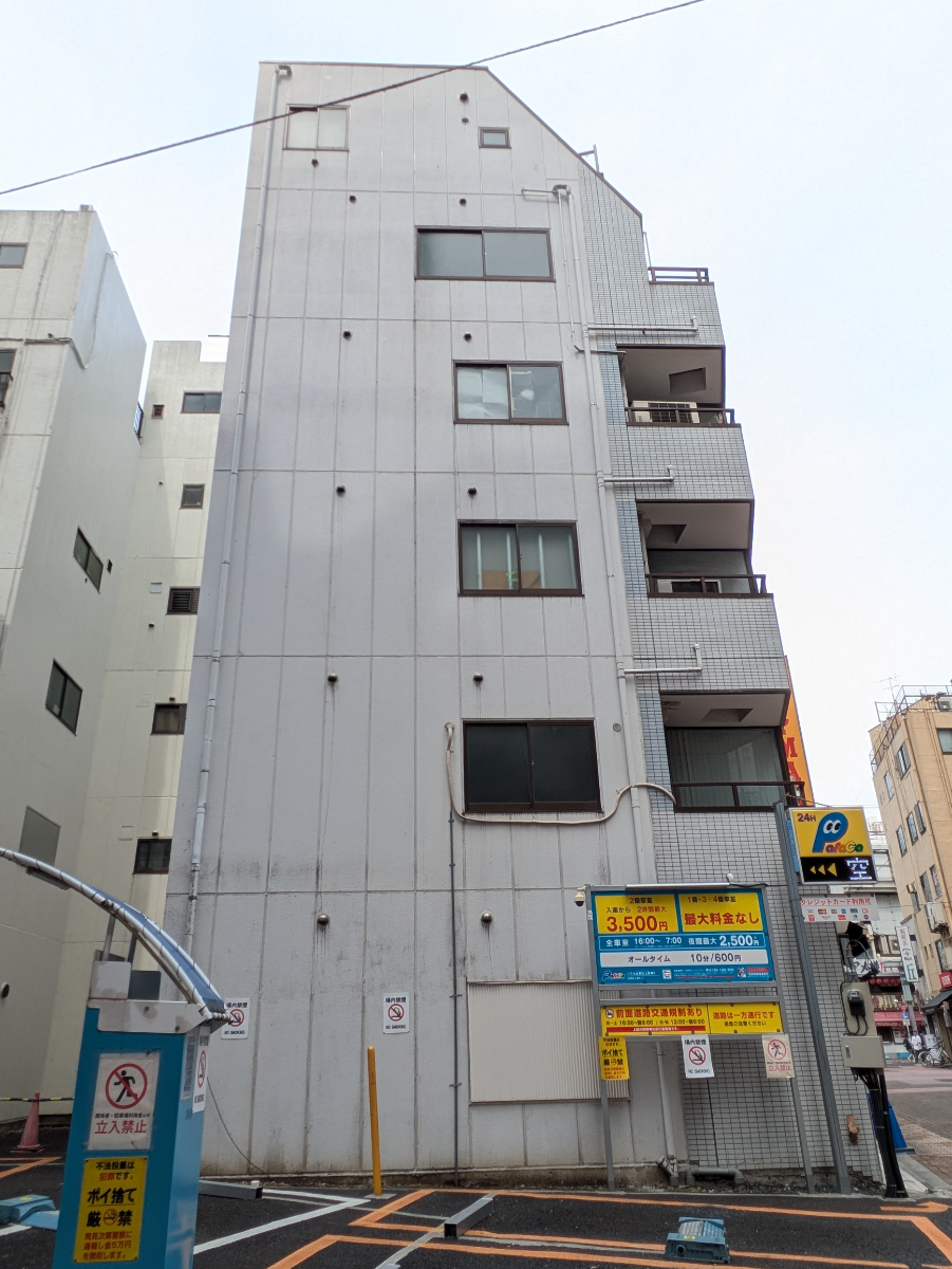 v20251025150703/fresh/building/J00100389845_12