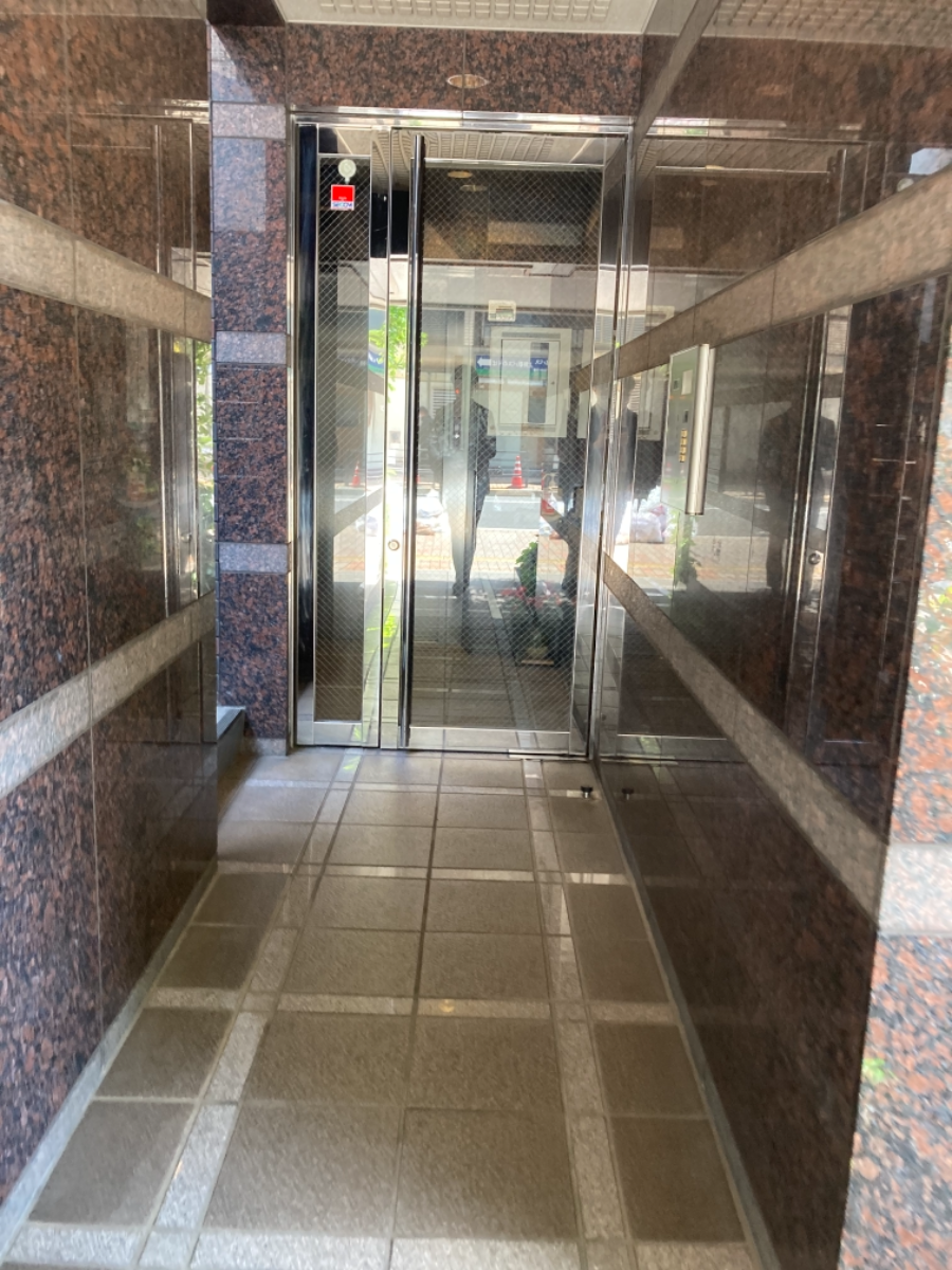 v20251025150703/fresh/building/J00100390232_14