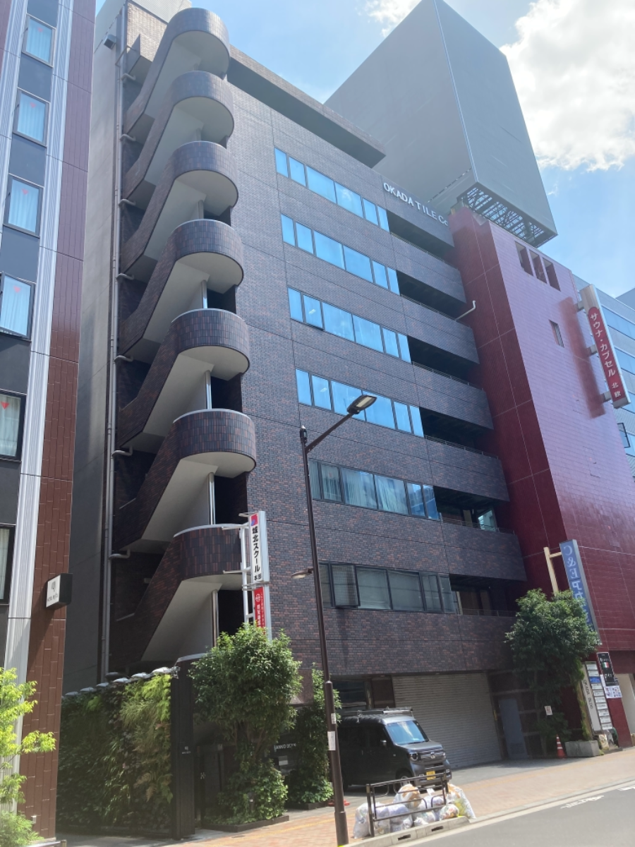 v20251025150703/fresh/building/J00100390232_6