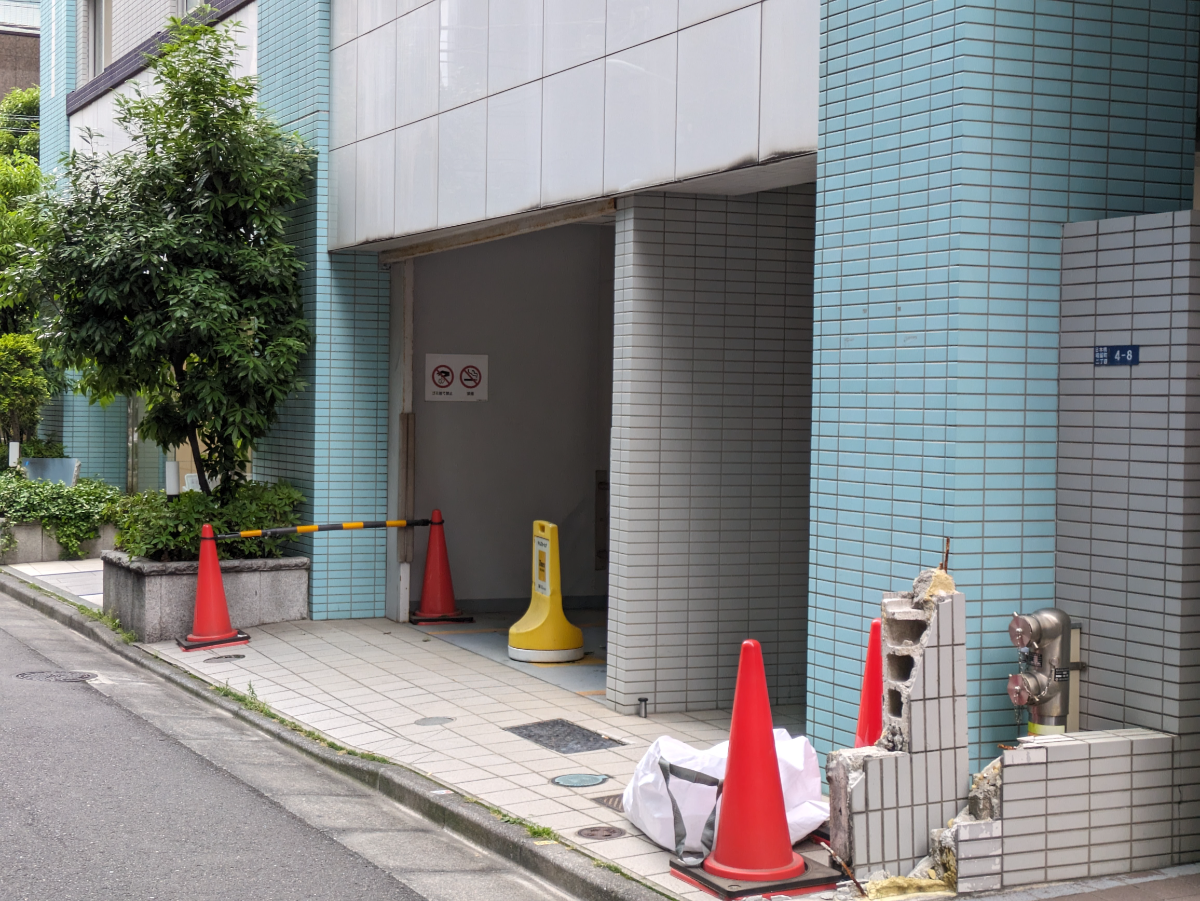 v20251025150703/fresh/building/J00100393343_14