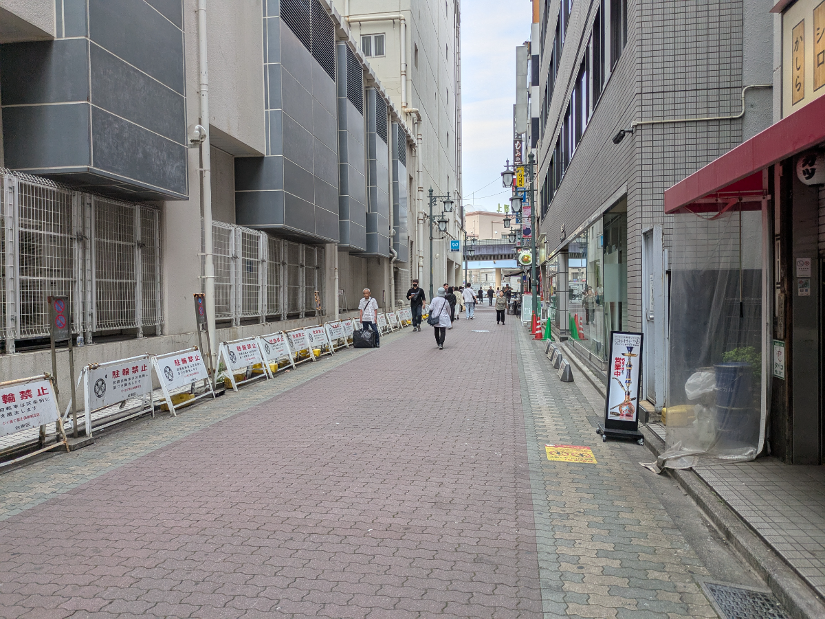 v20251025150703/fresh/building/J00100401784_8