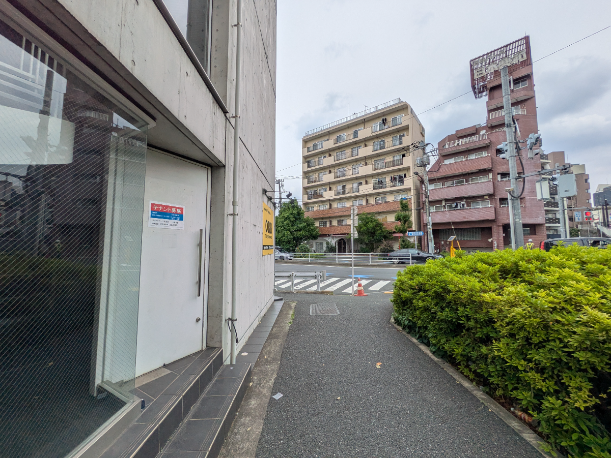 v20251025150703/fresh/building/J00100401952_2