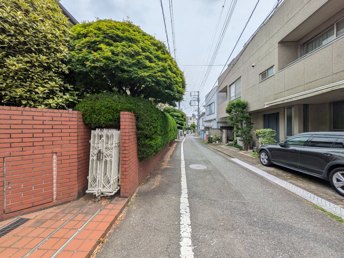 v20251025150703/fresh/building/J00100404069_2