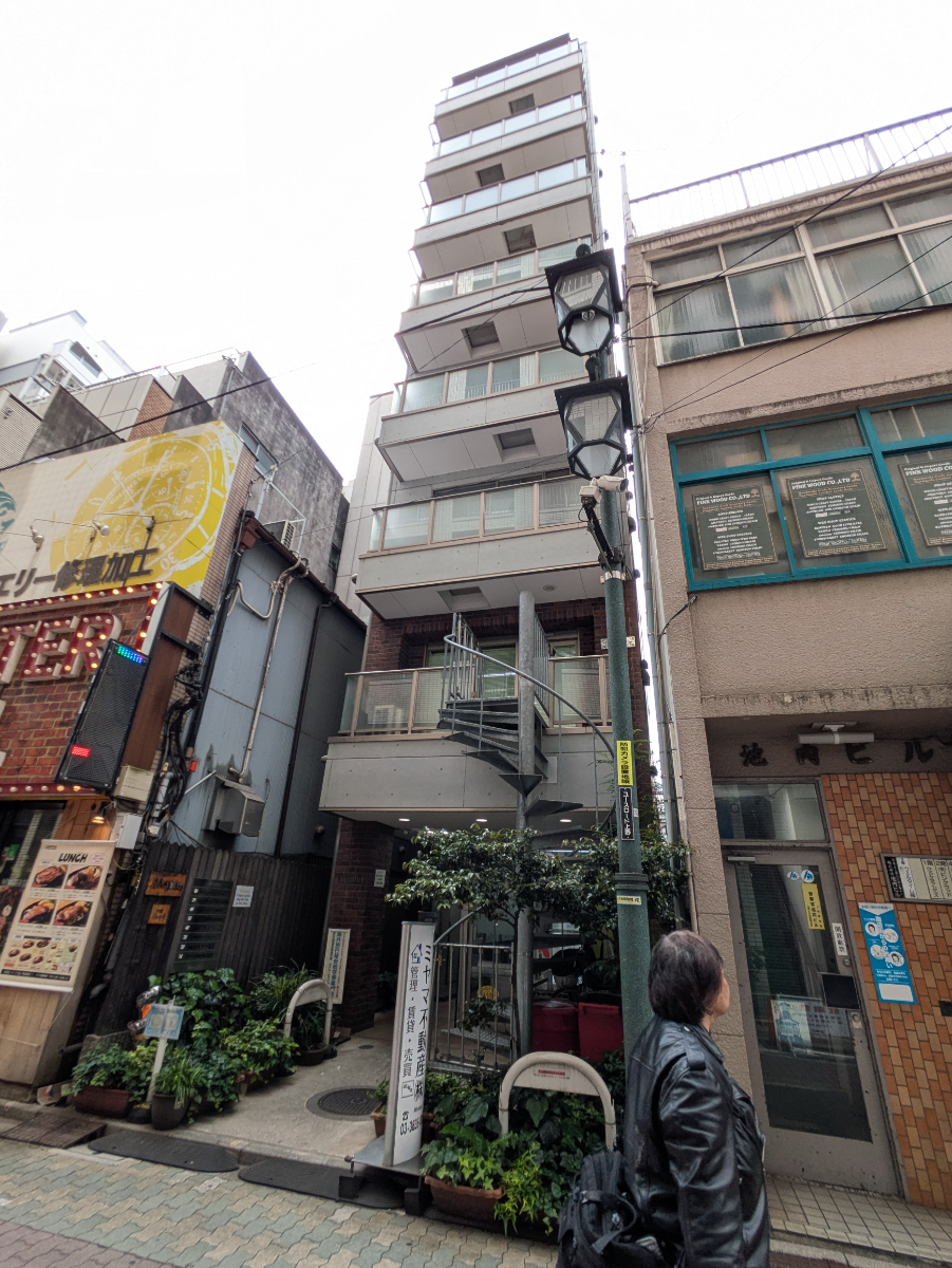 v20251025150703/fresh/building/J00100404991_5