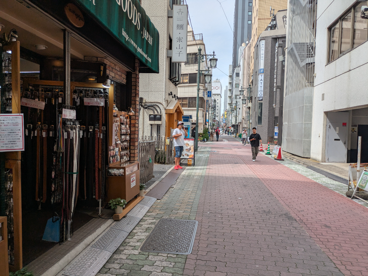 v20251025150703/fresh/building/J00100405228_2