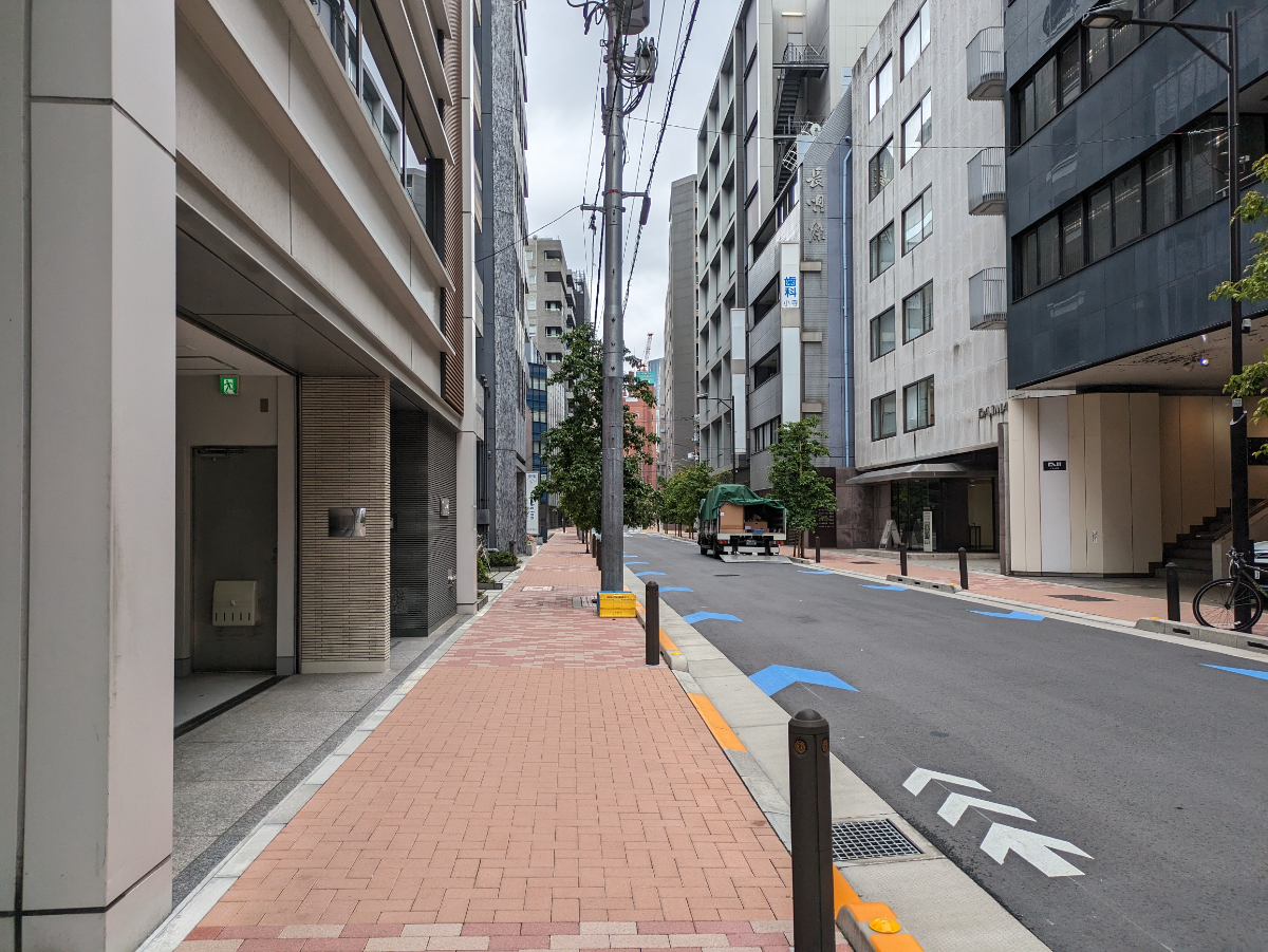 v20251025150703/fresh/building/J00100418942_2