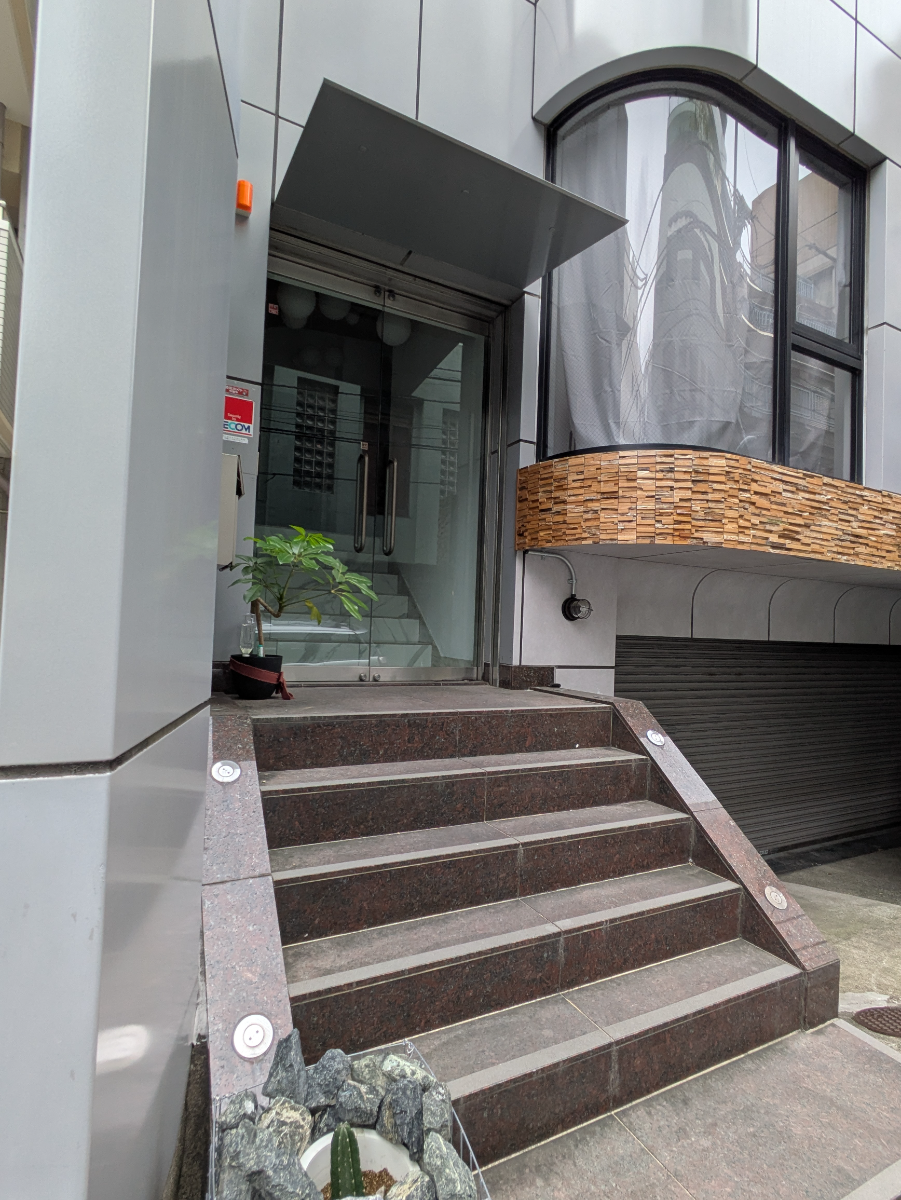 v20251025150703/fresh/building/J00100420976_7