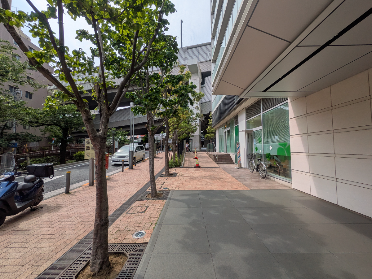 v20251025150703/fresh/building/J00100478403_2