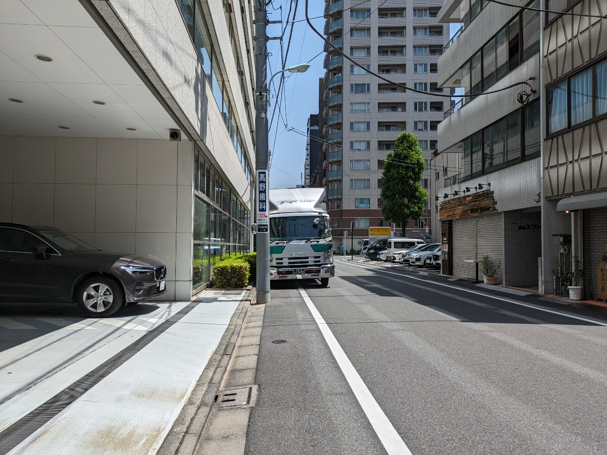 v20251106150802/fresh/building/J00100394652_19