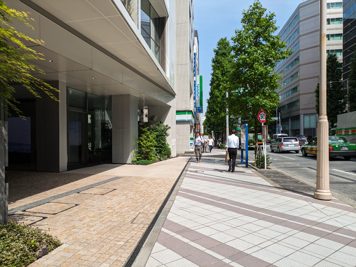 v20251106150802/fresh/building/J00100479972_12