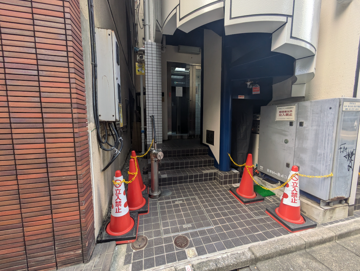v20251114150803/fresh/building/J00100375683_3