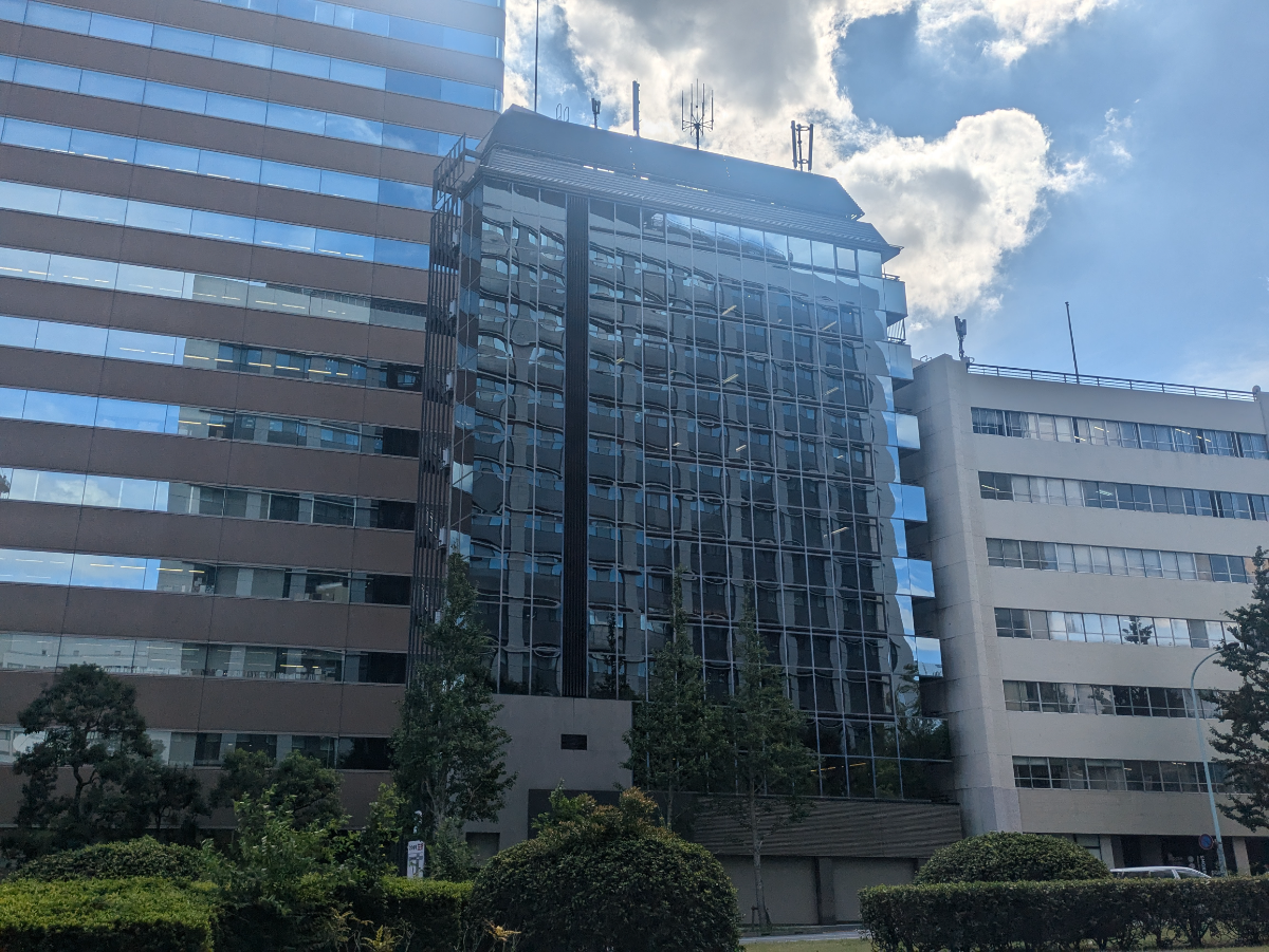 v20251114150803/fresh/building/J00100382312_17