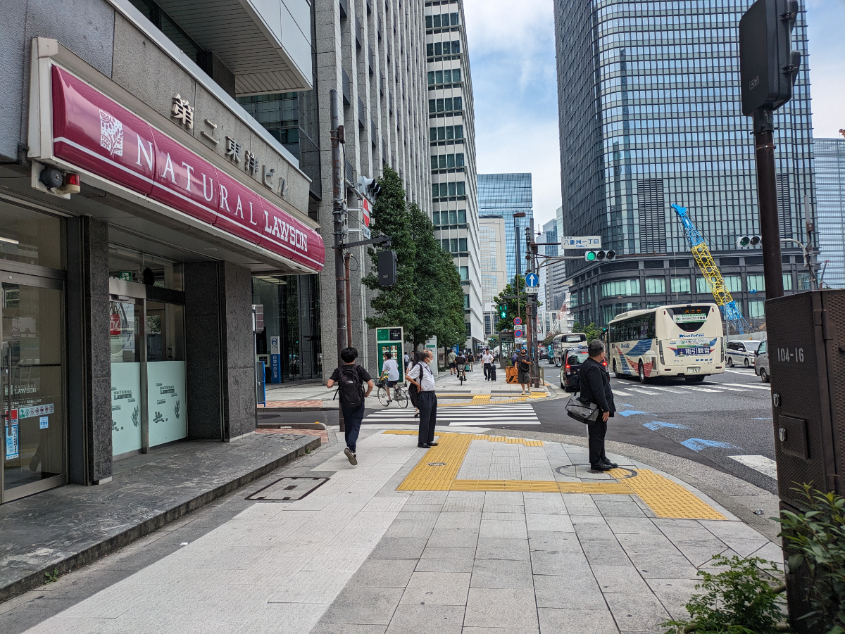 v20251114150803/fresh/building/J00100385670_57