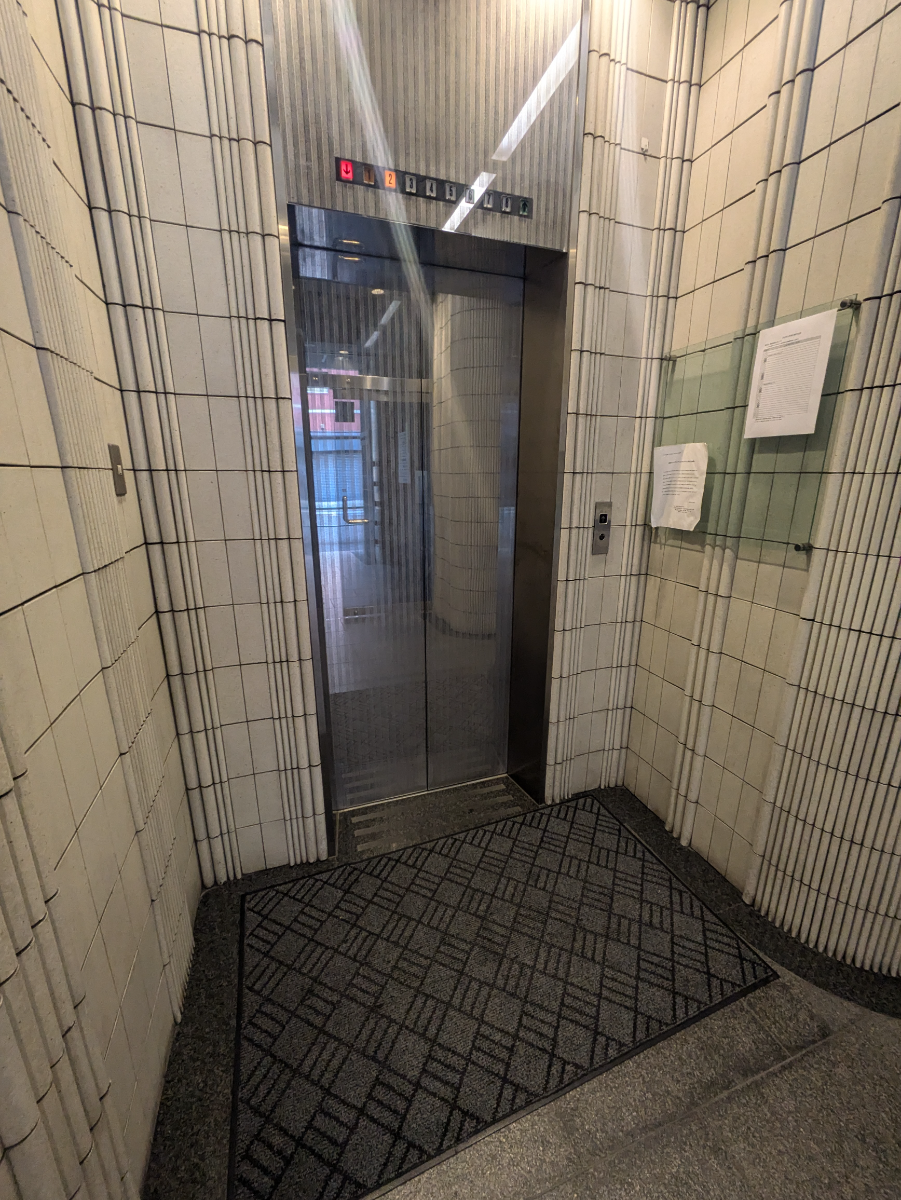 v20251114150803/fresh/building/J00100386372_4