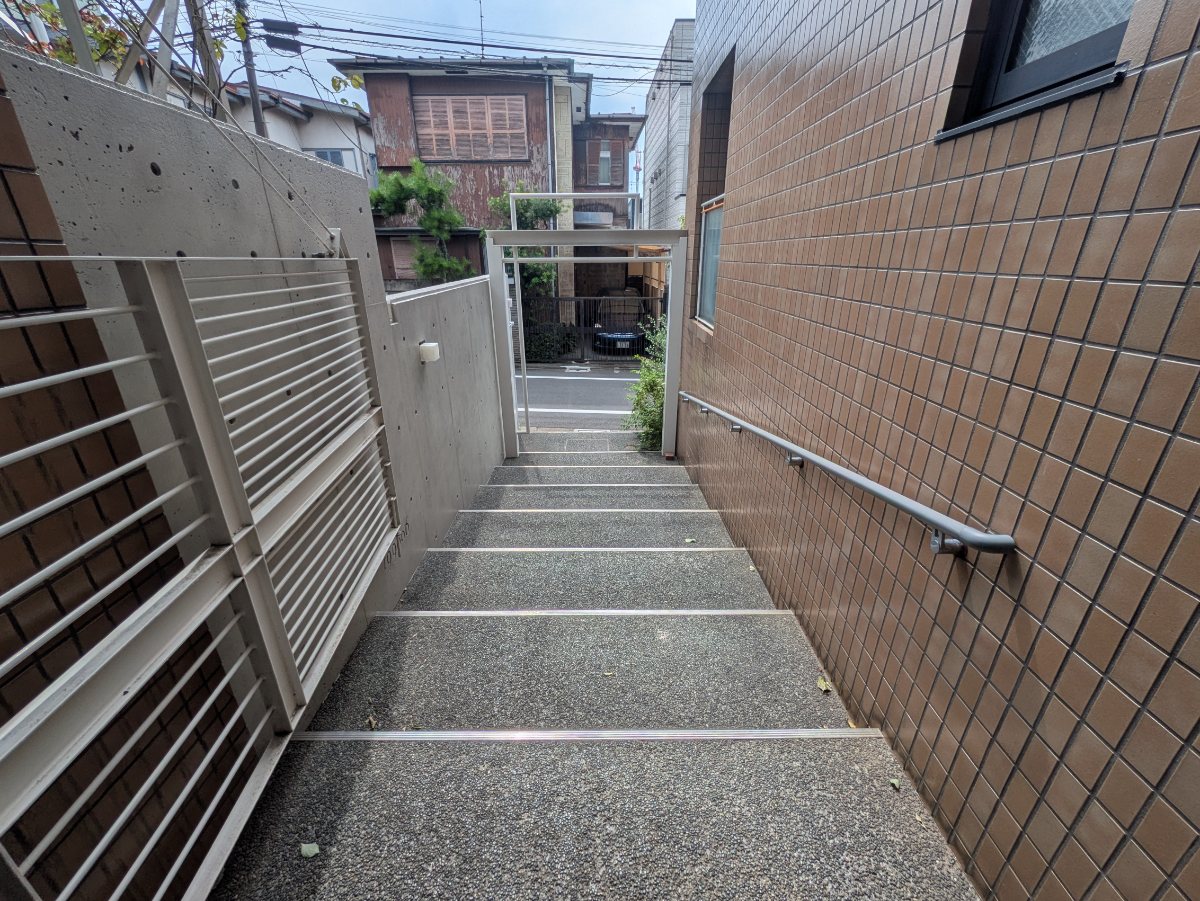 v20251114150803/fresh/building/J00100402746_10