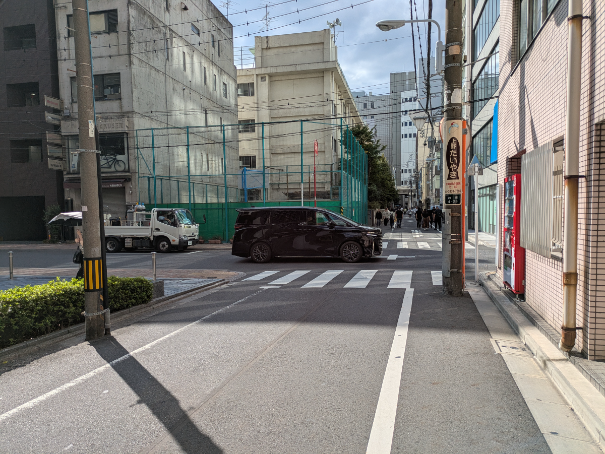 v20251114150803/fresh/building/J00100420300_8