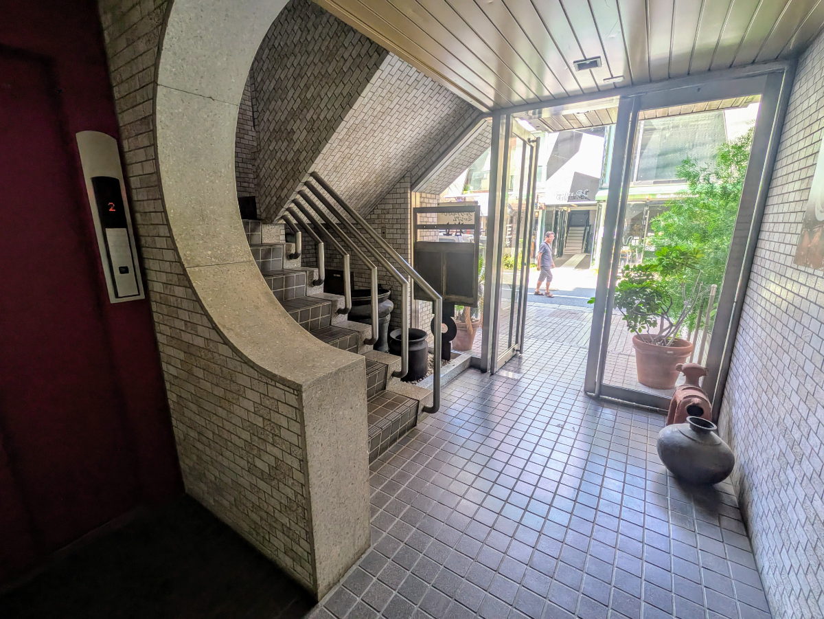 v20251114150803/fresh/building/J00100494007_10