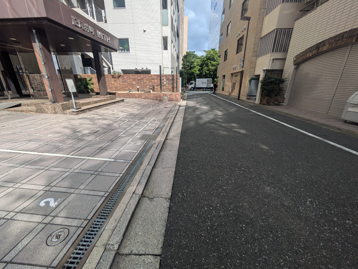 v20251117150812/fresh/building/J00100384298_2