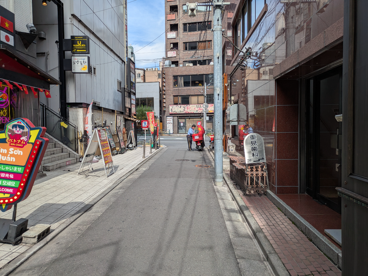 v20251117150812/fresh/building/J00100509404_2