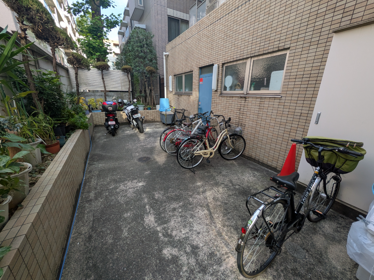 v20251118150804/fresh/building/J00100366259_14