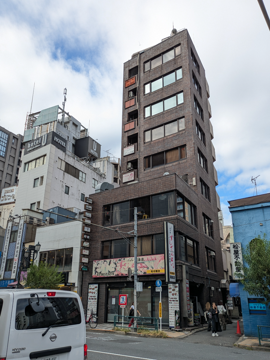 v20251123150654/fresh/building/J00100360991_9