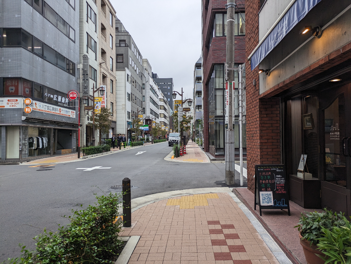 v20251123150654/fresh/building/J00100378607_17