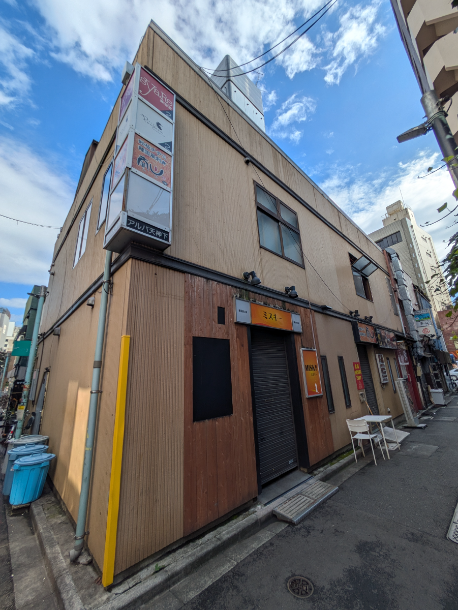 v20251123150654/fresh/building/J00100394379_1