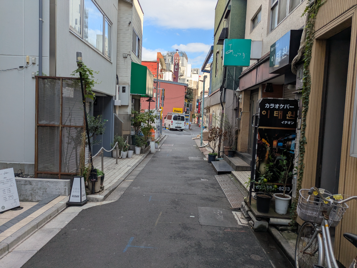 v20251123150654/fresh/building/J00100394379_7