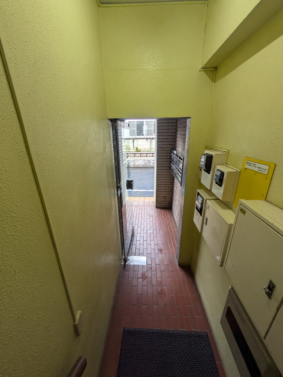 v20251123150654/fresh/building/J00100414298_10