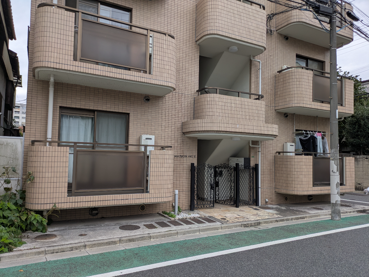 v20251125150804/fresh/building/J00100373196_10