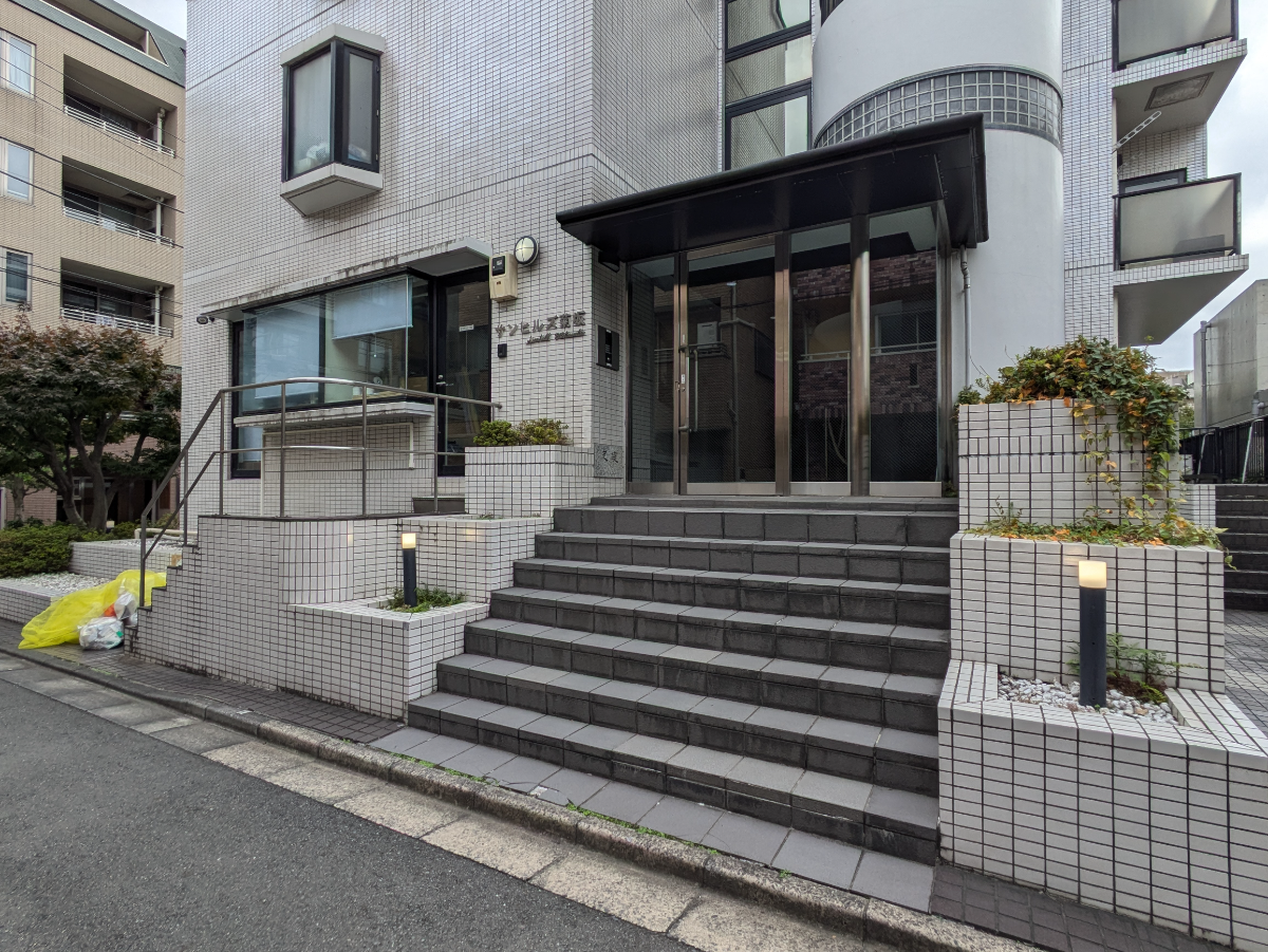 v20251125150804/fresh/building/J00100410400_13