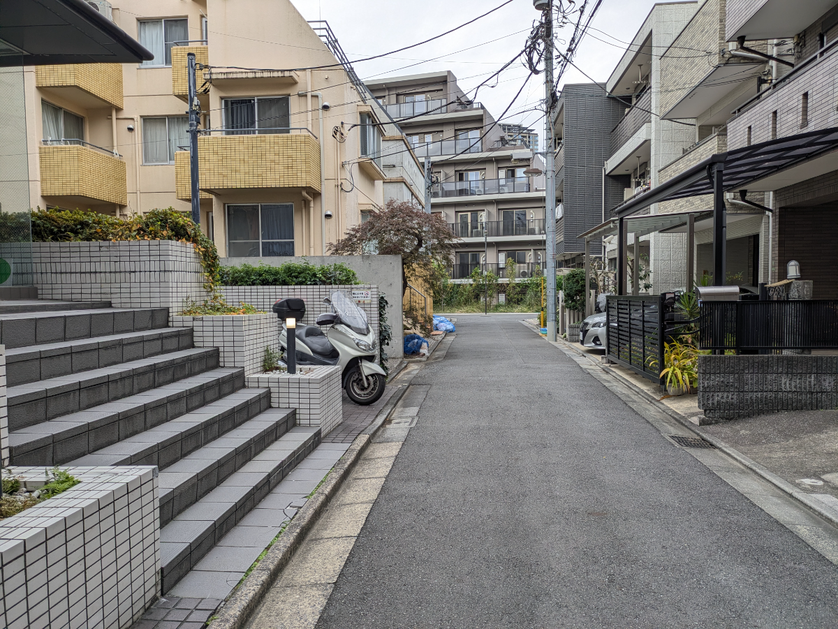 v20251125150804/fresh/building/J00100410400_15